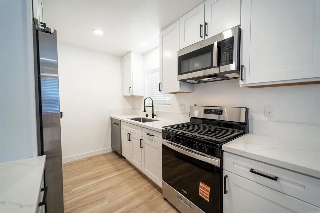 1306 W San Ysidro Boulevard D