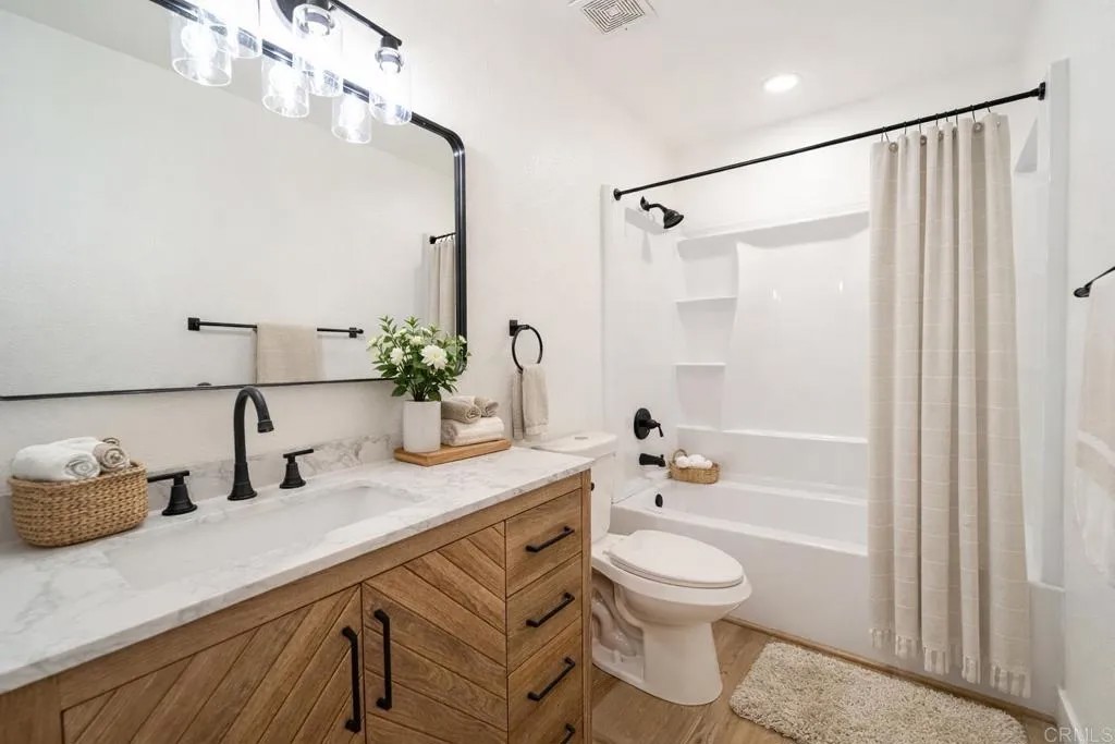 1306 W San Ysidro Boulevard D