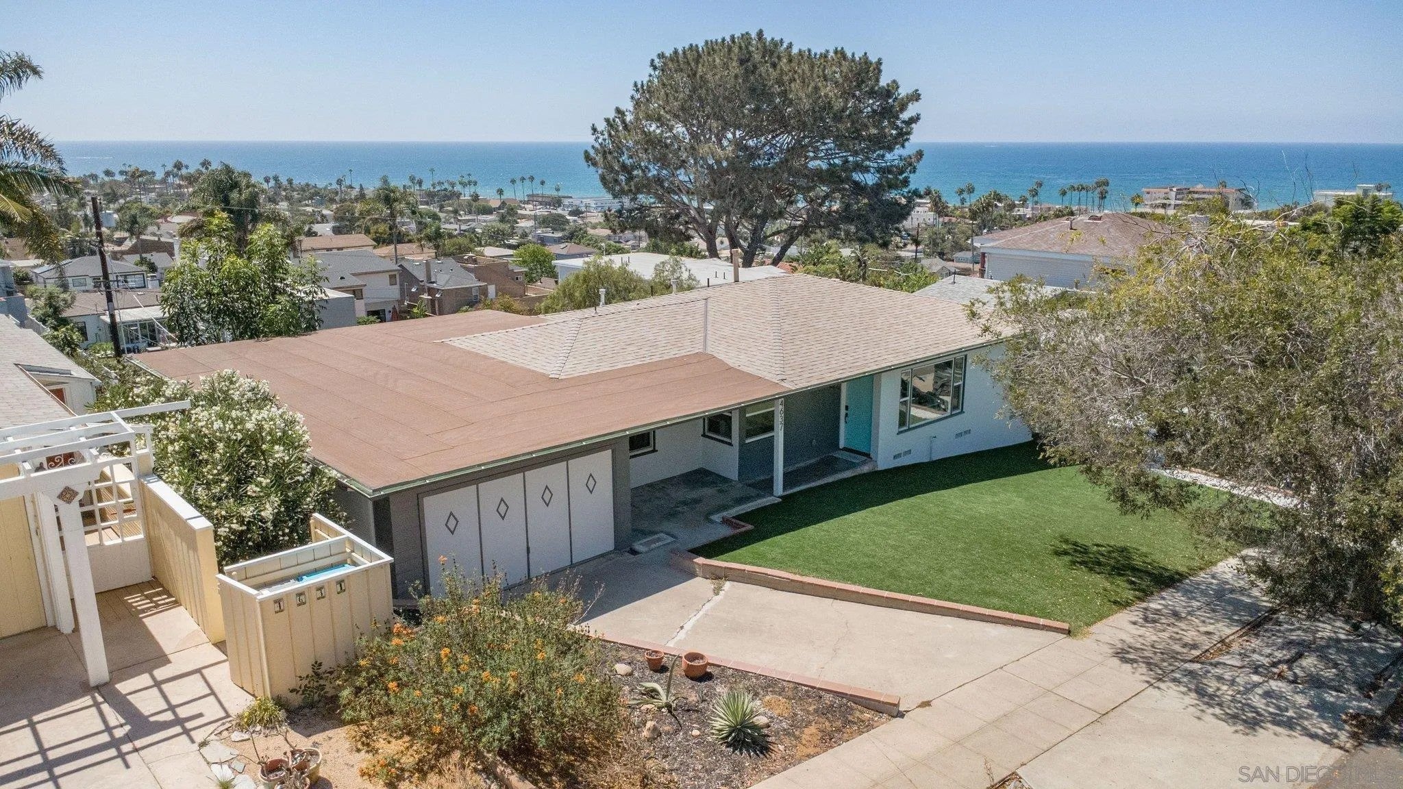 4637 Del Mar
