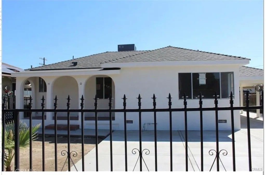 Photo of 10359 Telfair AVE, Pacoima, CA 91331 (MLS # SR26071072)