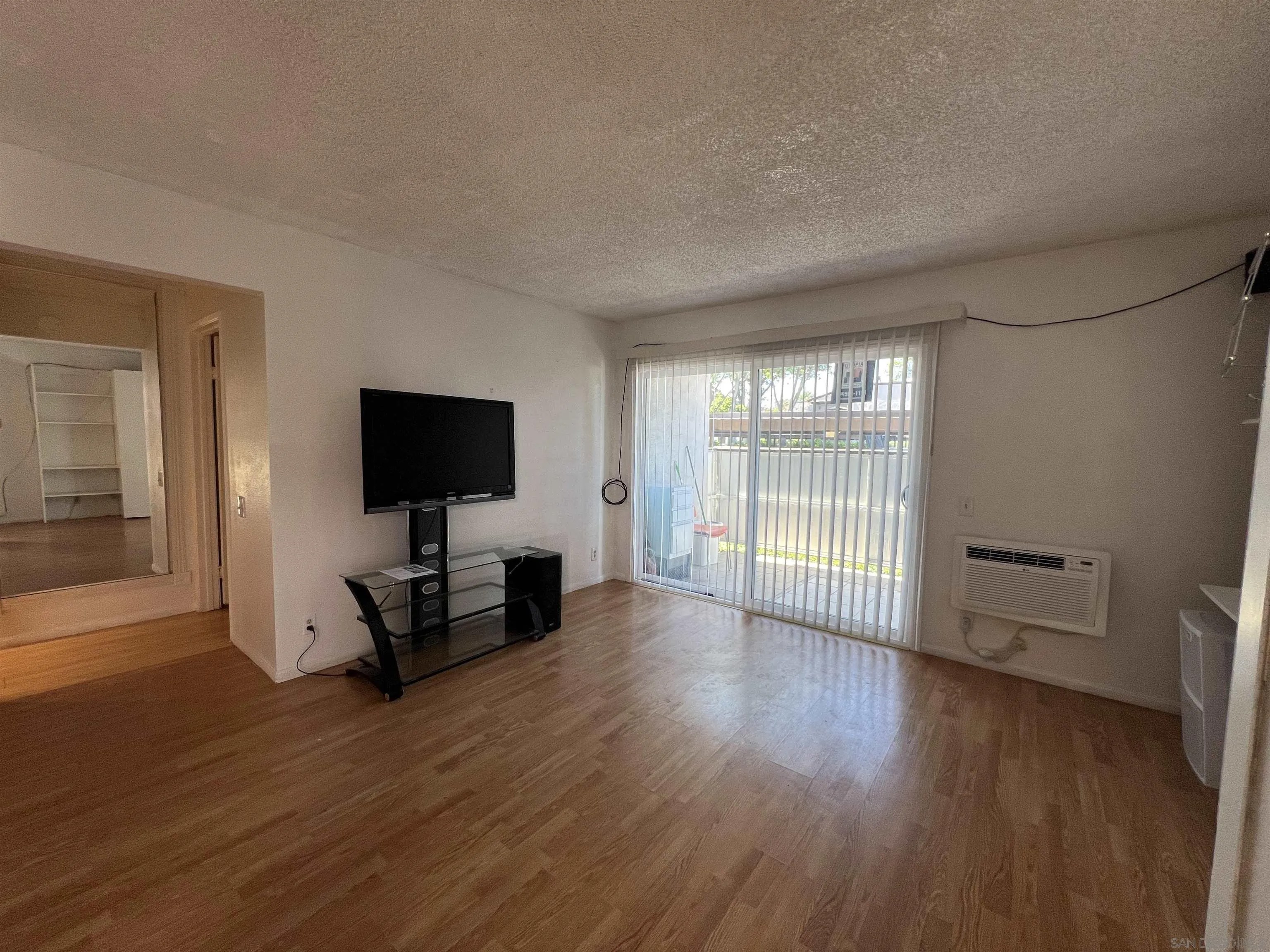 8043 Caminito De Pizza B