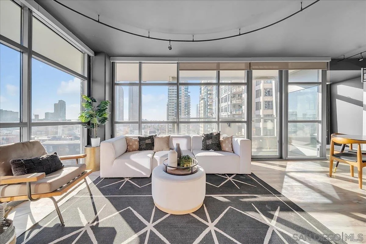 645 Front St 1001