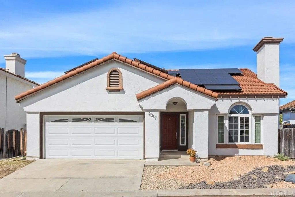 Photo of 2067 Paseo De Anza, Vista, CA 92084 (MLS # NDP2602015)