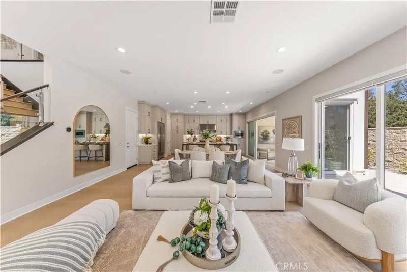 400 Riverbend