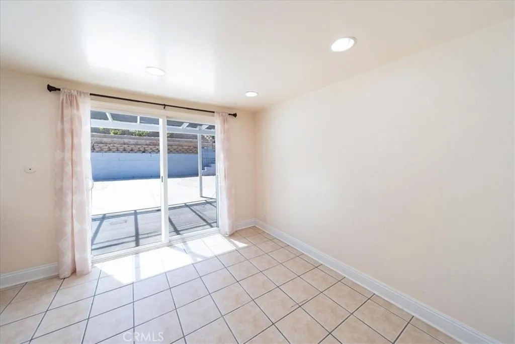 835 Raintree Place