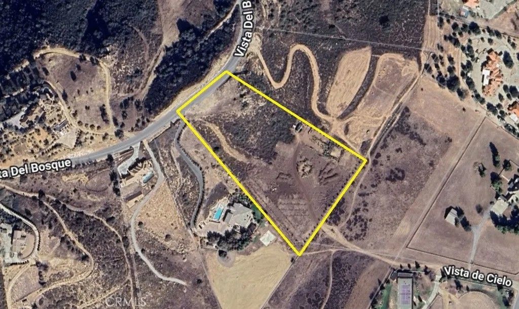 Photo of 0 Vista Del Bosque, Murrieta, CA 92562 (MLS # SW25189437)