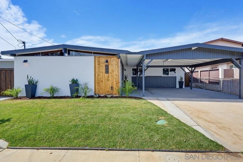 3906 Mount Ainsworth