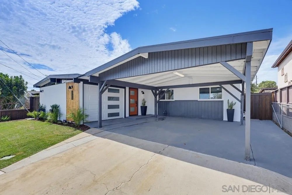 3906 Mount Ainsworth