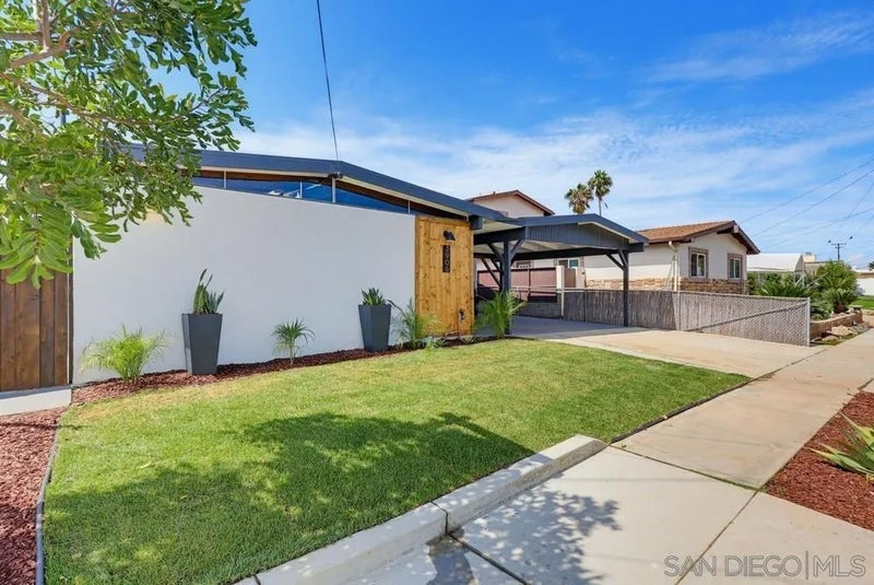 3906 Mount Ainsworth