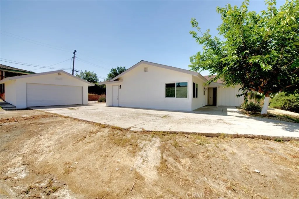 2425 Castle Drive