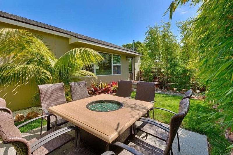 533 Bonair Way