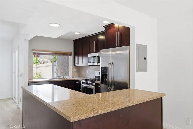 54 Oval Road