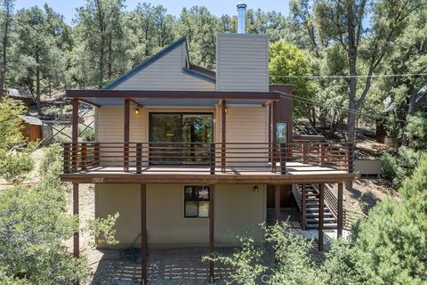 Tiny photo for 1917 Freeman Dr, Pine Mountain Club, CA 93222 (MLS # SR25233134)