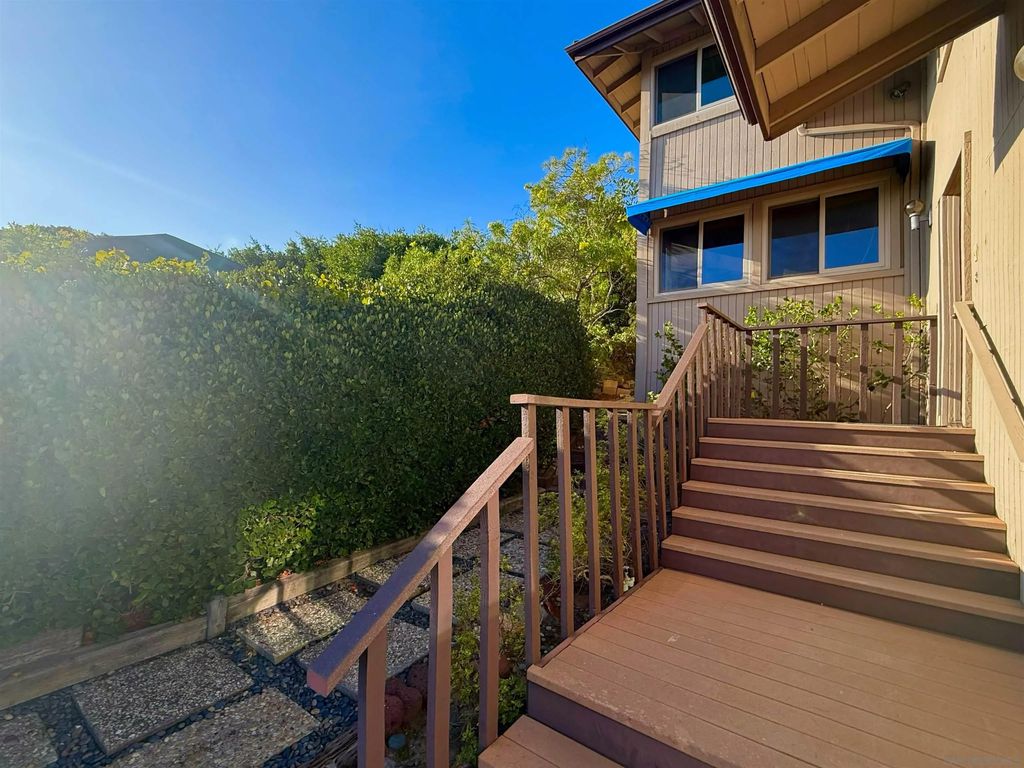 Photo of 858 Rosecrans St, San Diego, CA 92106 (MLS # 260001483)