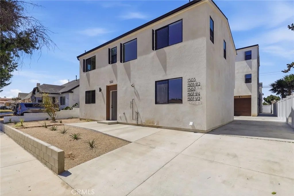 1507 W 83rd Street