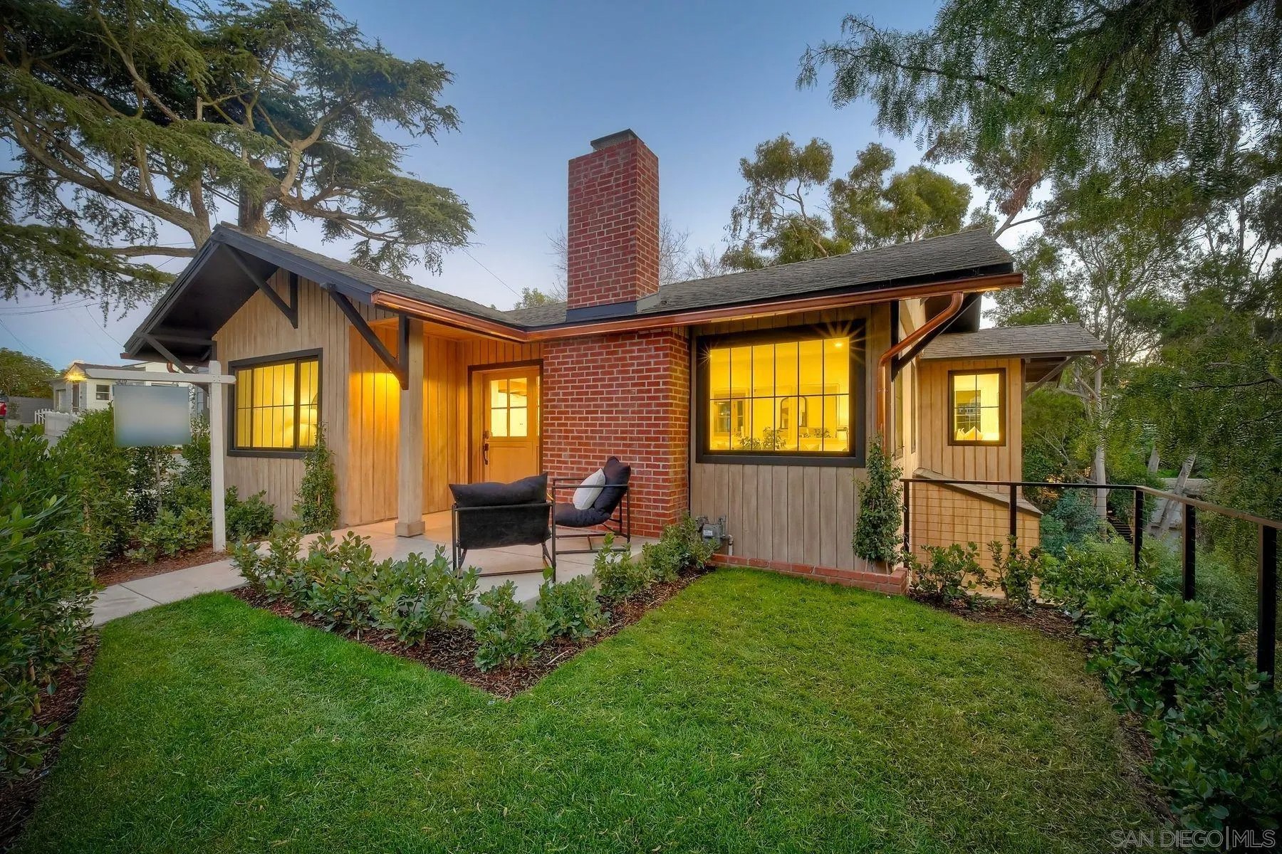 4316 Arcadia Dr
