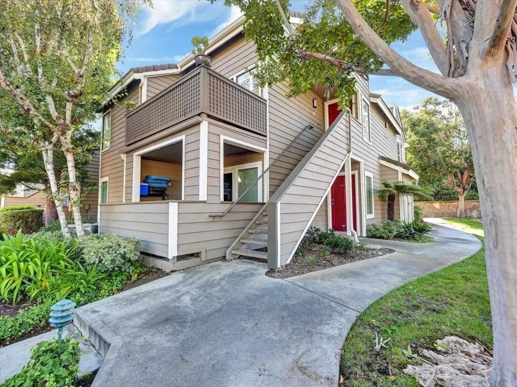 Photo of 1091 Shadowridge Drive #114, Vista, CA 92081 (MLS # NDP2510030)