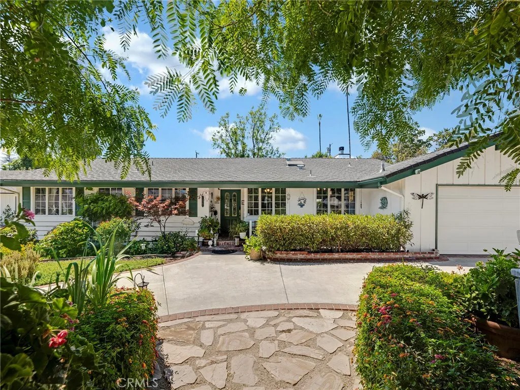 23962 Crosson Drive