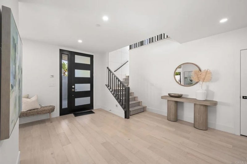 141 W Leucadia Blvd