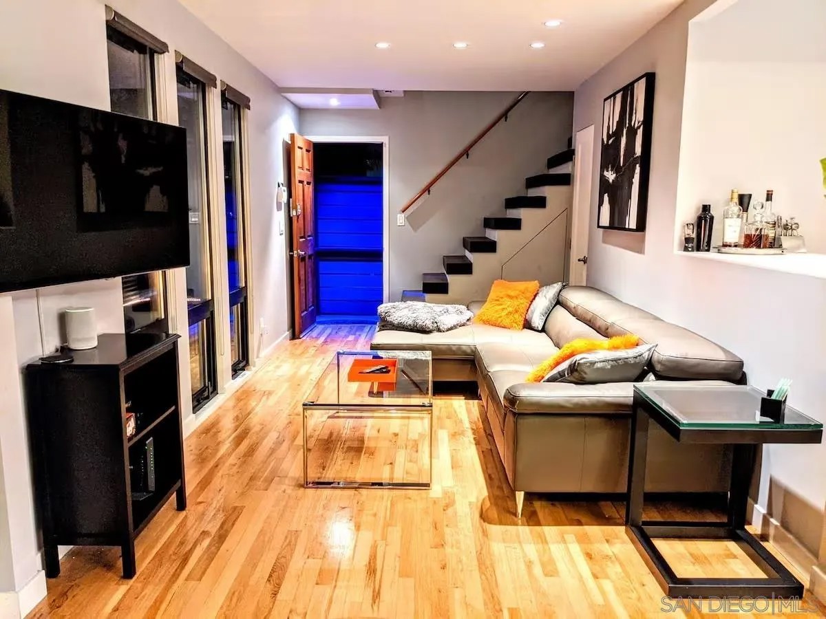2629 Island Ave