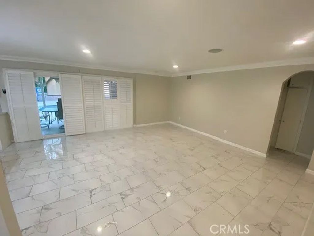 Photo of 9767 Comanche, Chatsworth, CA 91311 (MLS # SR26027725)