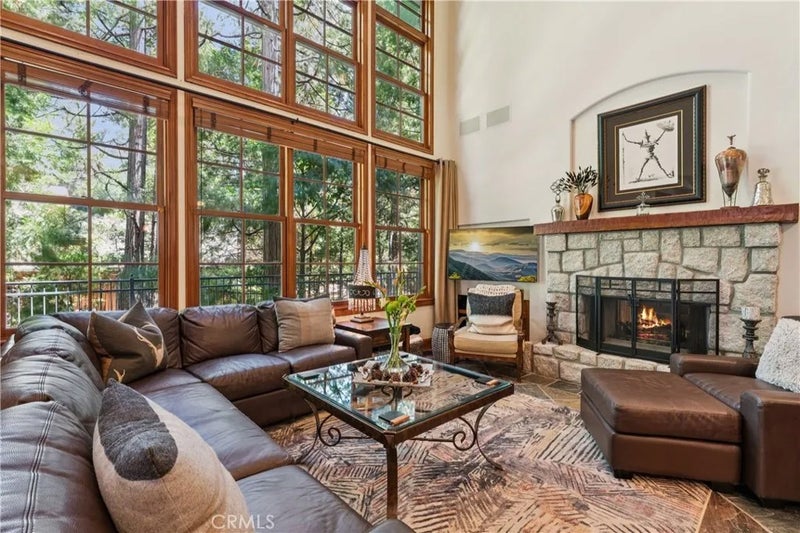 27489 Meadow Bay