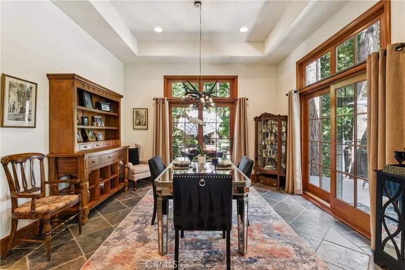 27489 Meadow Bay