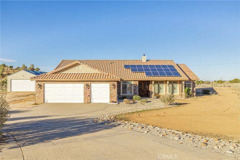 Tiny photo for 3335 E Avenue T8, Palmdale, CA 93550 (MLS # SR25271829)