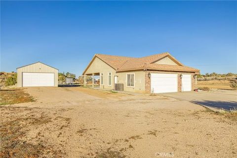 Tiny photo for 3335 E Avenue T8, Palmdale, CA 93550 (MLS # SR25271829)