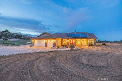 Tiny photo for 3335 E Avenue T8, Palmdale, CA 93550 (MLS # SR25271829)