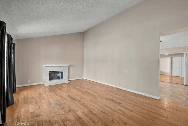 5695 Bloomfield
