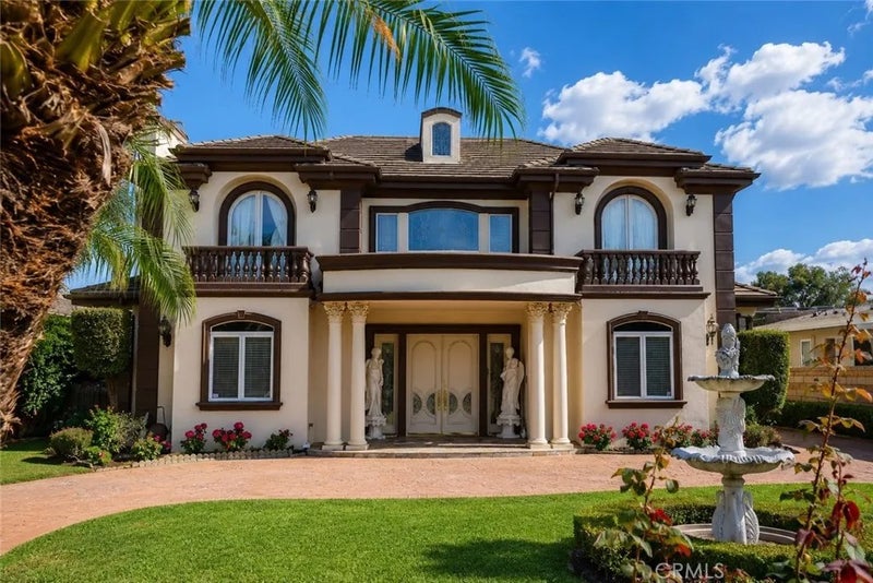 356 W Palm Drive
