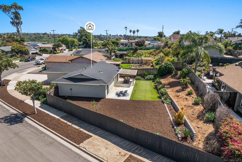 Photo of 2309 Saratoga St, Oceanside, CA 92054 (MLS # 260007731)