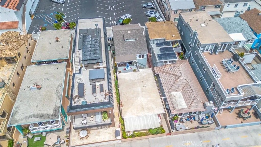 Photo of 1408 W Oceanfront, Newport Beach, CA 92661 (MLS # IV26060269)