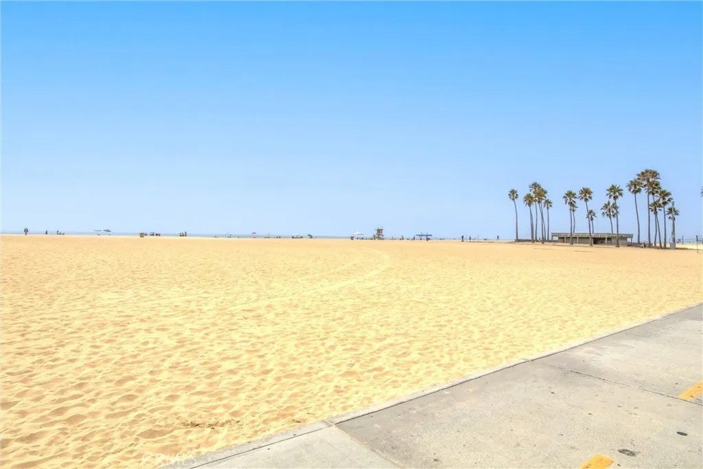1408 W Oceanfront