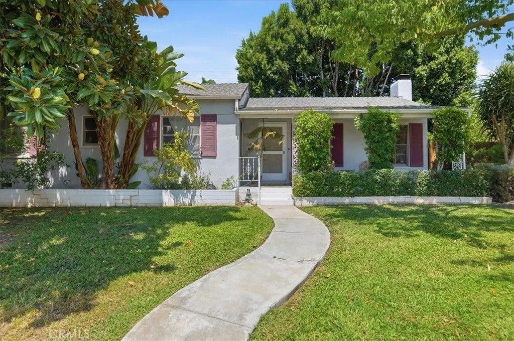 3411 Elmwood Court