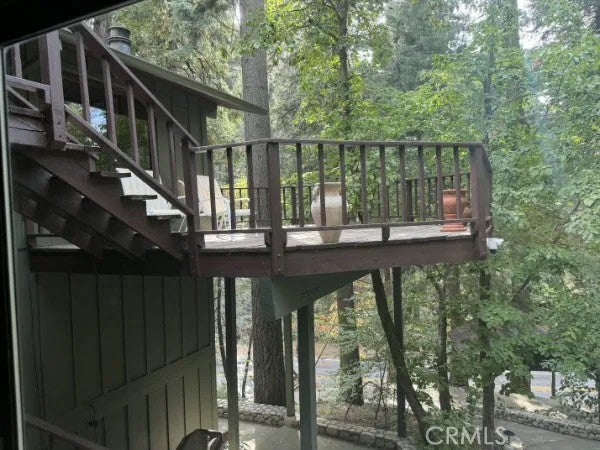 745 Kuffel Canyon