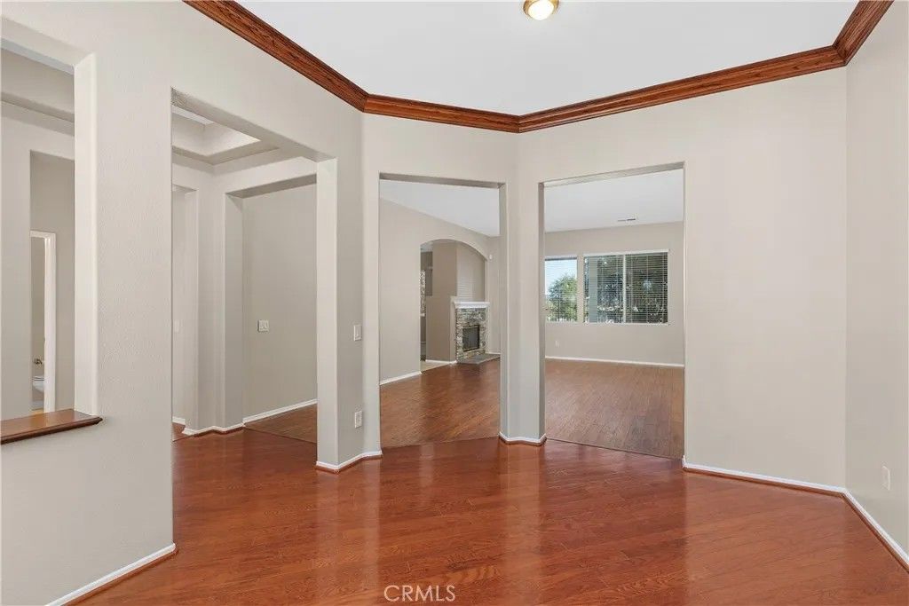 Photo of 37528 Windsor Court, Murrieta, CA 92562 (MLS # SW26010780)