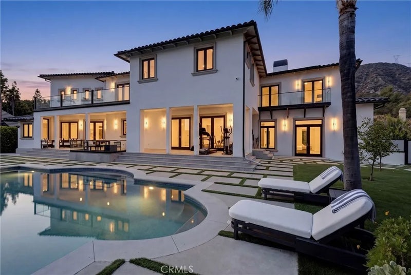 860 Greenridge Drive