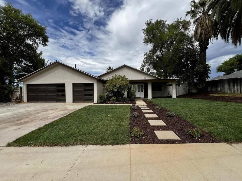 329 E South Avenue