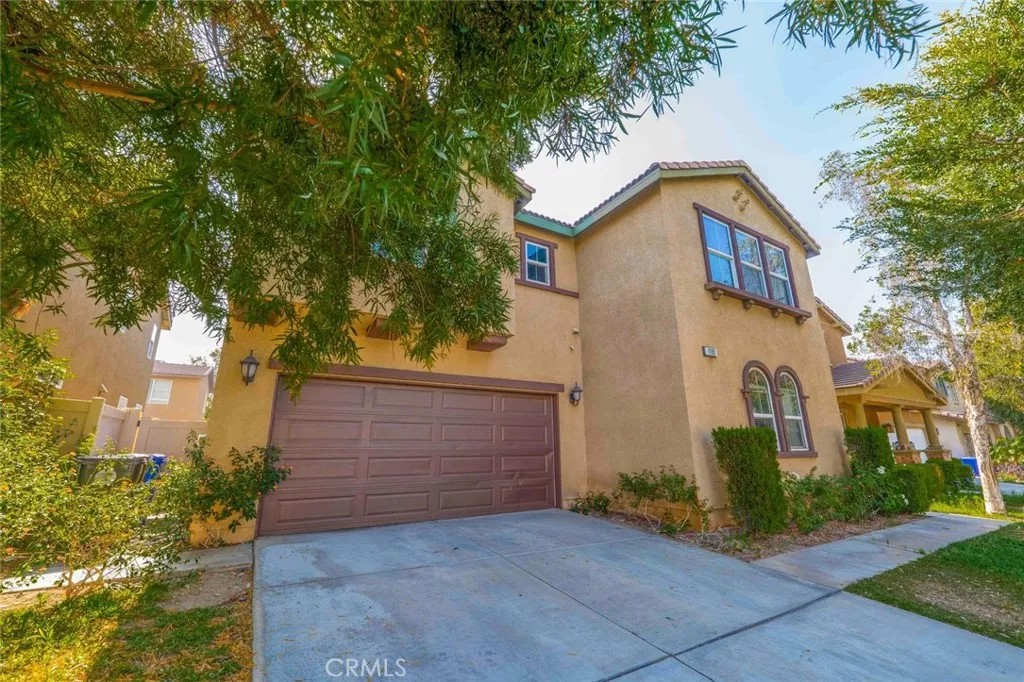 1109 N Yucca Avenue