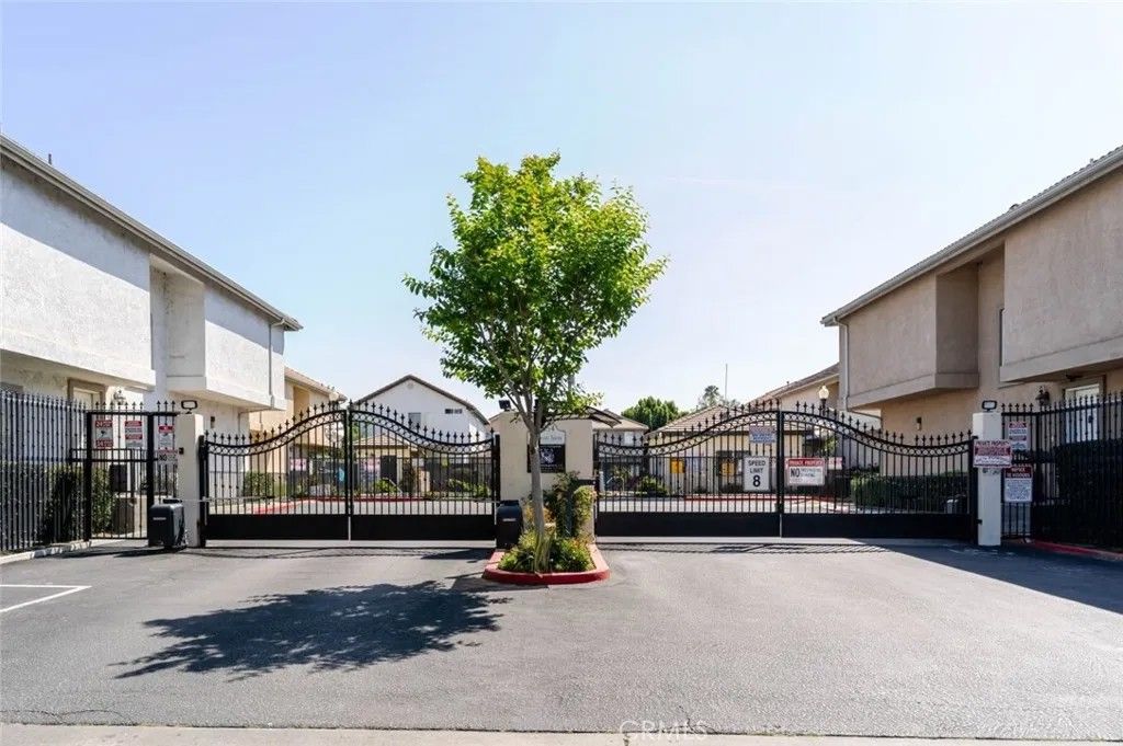 Photo of 8554 Burnet Avenue #145, North Hills, CA 91343 (MLS # SR26075285)