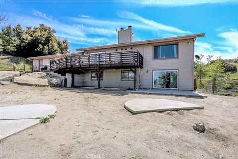 Tiny photo for 26201 Cumberland Road, Tehachapi, CA 93561 (MLS # CV25252181)
