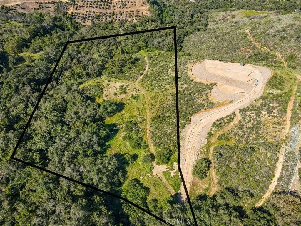 Photo of 93706 Via Escondido, Temecula, CA 92590 (MLS # SB26056159)