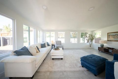 6391 Estrella Avenue San Diego CA 92120