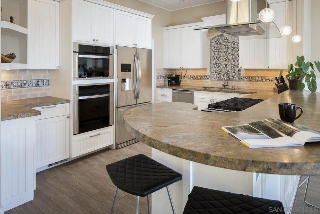 Photo of 2154 Manchester Ave, Cardiff By The Sea, CA 92007 (MLS # 250042555)