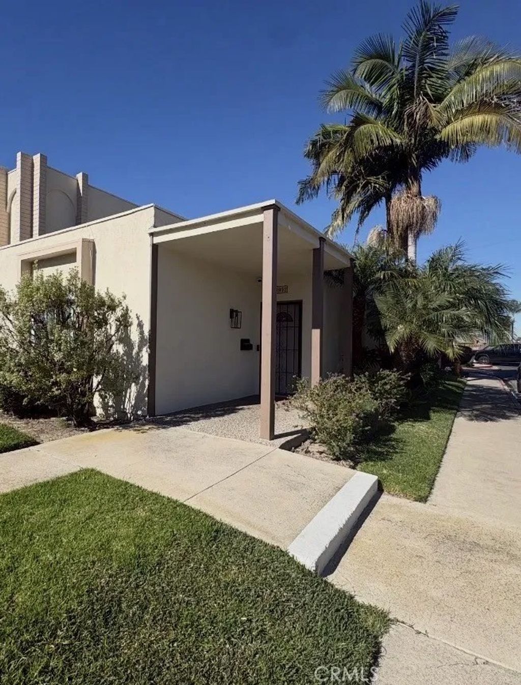 Photo of 9942 Barranca Cir, Huntington Beach, CA 92646 (MLS # OC26015448)