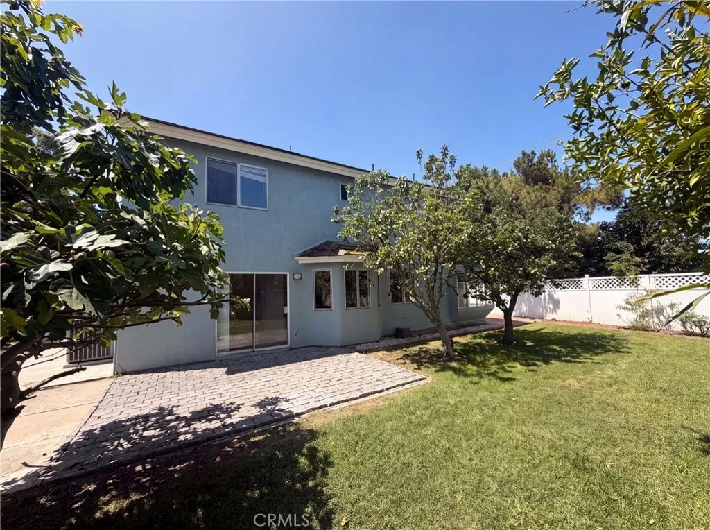 22864 Finch