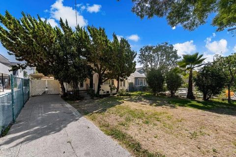 Photo of 2070 Meridian Avenue, South Pasadena, CA 91030 (MLS # P1-24791)