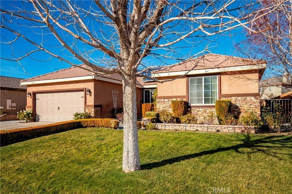 Photo of 3137 Sonoran St, Lancaster, CA 93536 (MLS # SR26008800)